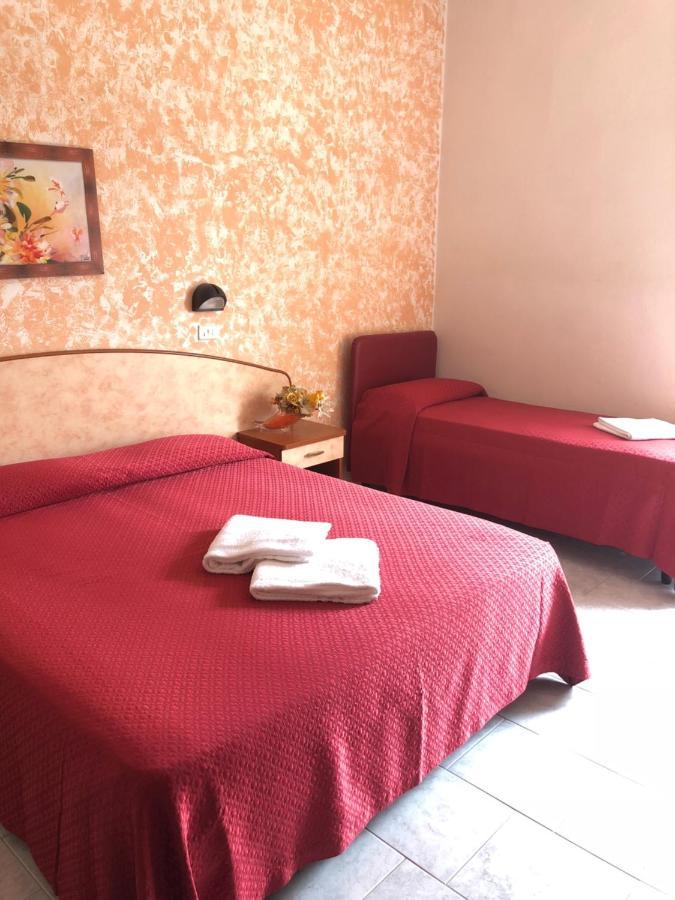 Hotel Serenella Vintage 里米尼 外观 照片