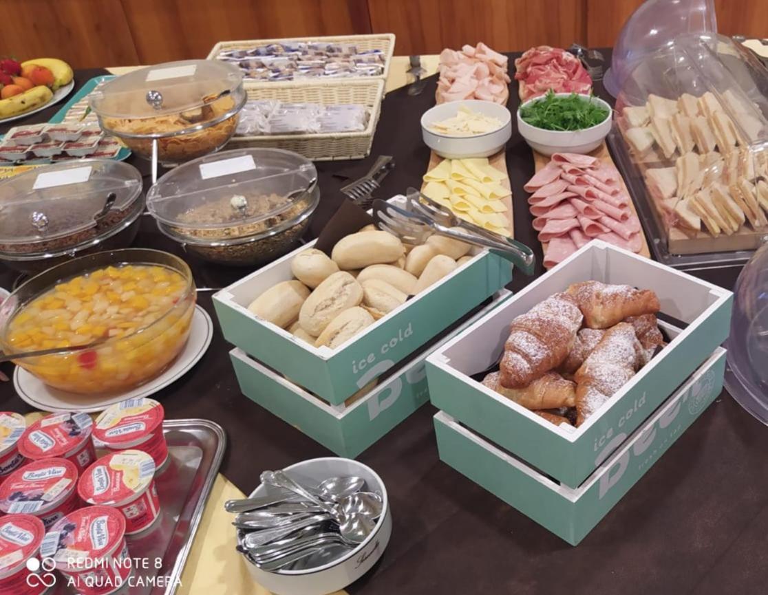 Hotel Serenella Vintage 里米尼 外观 照片